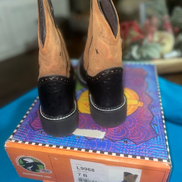 Justin Boots - Picture 4 of 5